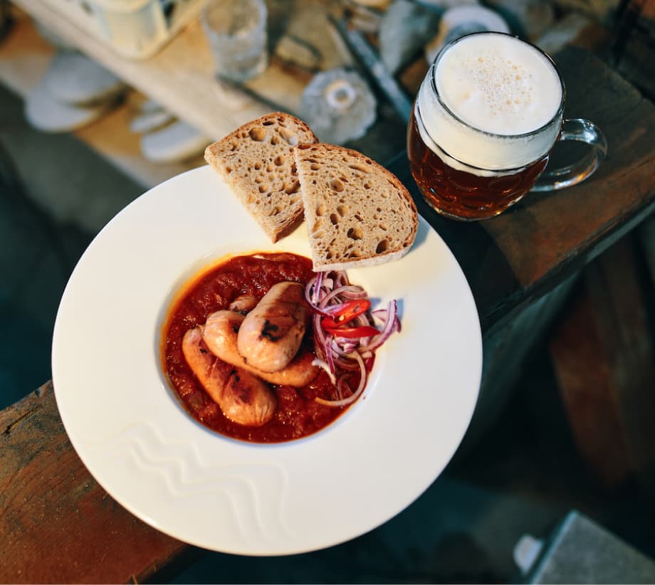 Stylová restaurace s posezením až pro 180 osob